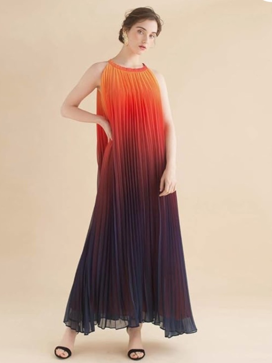 Chicwish Dresses & Skirts - ChicWish Ombre Gradient Sunset Halter Pleated Maxi Dress Size M/L
